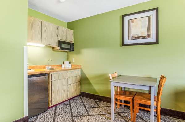  - GuestHouse Inn & Suites Poulsbo
