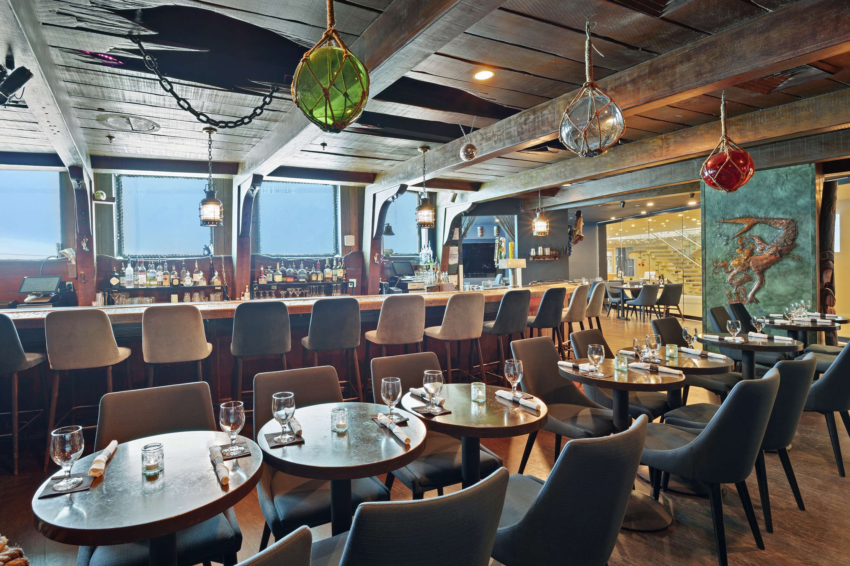 The Wreck Bar | B Ocean Resort Fort Lauderdale Beach
