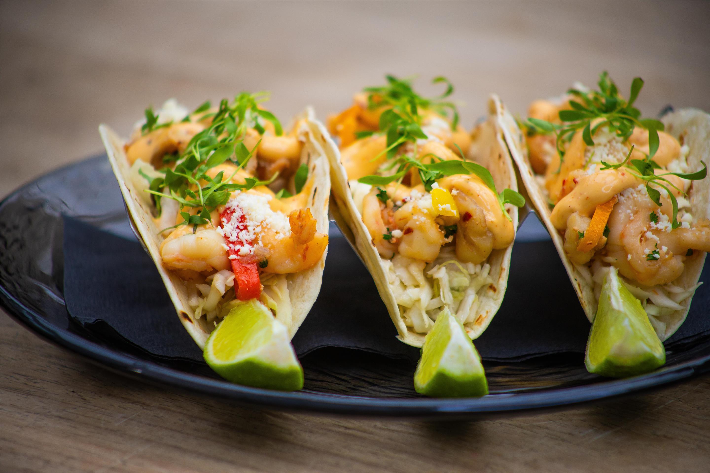 Dining At The Florida Sports Bar | B Ocean Resort Fort Lauderdale Beach