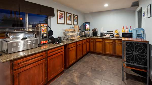 Amenities - SureStay Hotel by Best Western Blythe - I-10, Exit 239