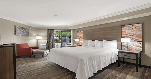 Suite - Best Western Plus Wine Country Inn Santa Rosa