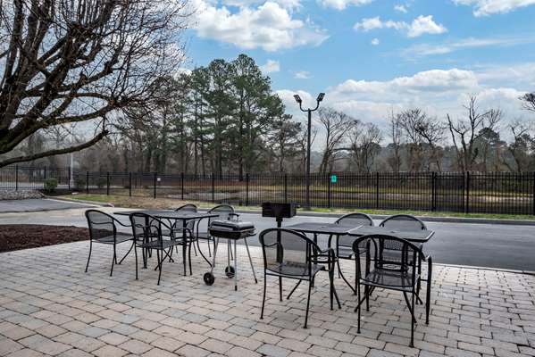  - Best Western Motel Salisbury