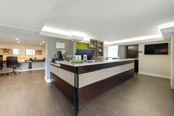 Bar - Best Western Plus Austin Central Hotel - I-35, Exit 238A