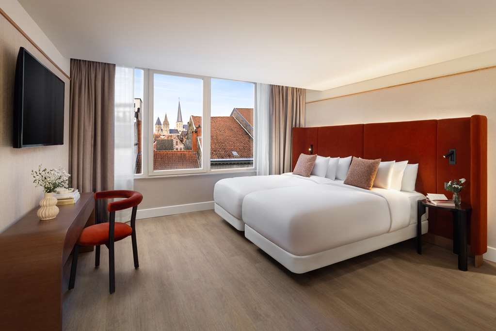 NH COLLECTION GENT-guestroom-Guest Room,On-Site.jpg