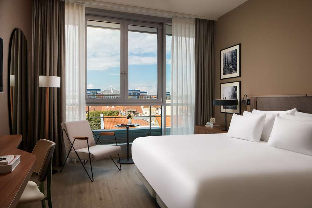 NH COLLECTION HEIDELBERG-guestroom-Guest Room,On-Site.jpg