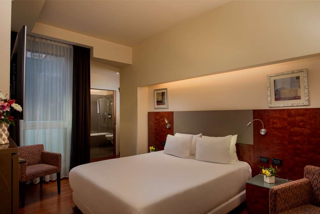 NH BERGAMO-guestroom-Guest Room,On-Site.jpg