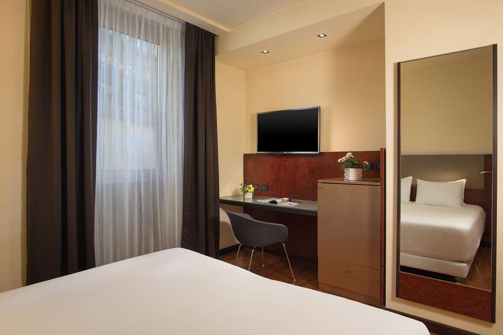 NH BERGAMO-guestroom-Guest Room,Guest Room Amenity,On-Site.jpg