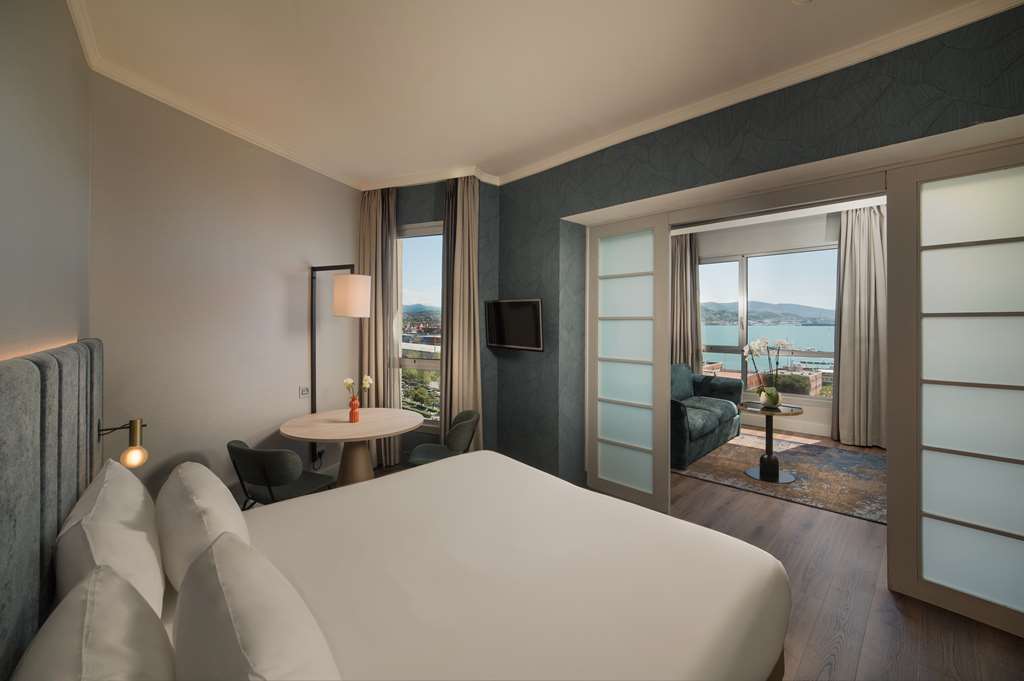 NH LA SPEZIA-guestroom-Guest Room,Suite,On-Site.jpg