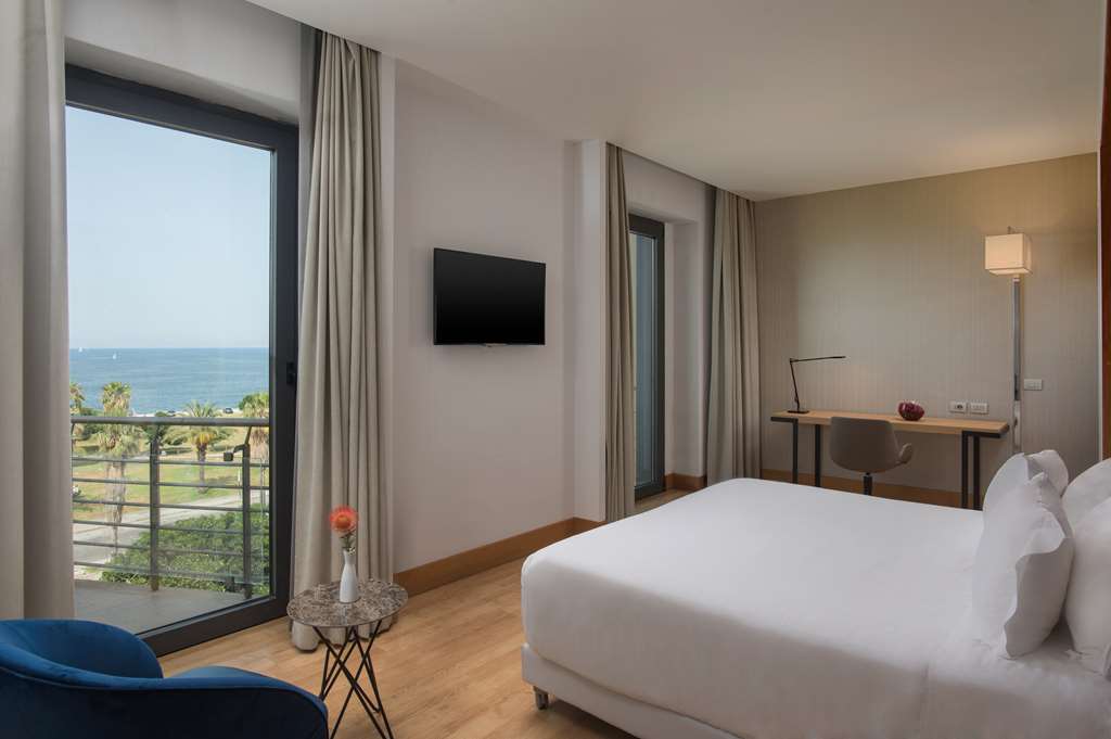NH PALERMO-guestroom-Guest Room,Suite,On-Site.jpg