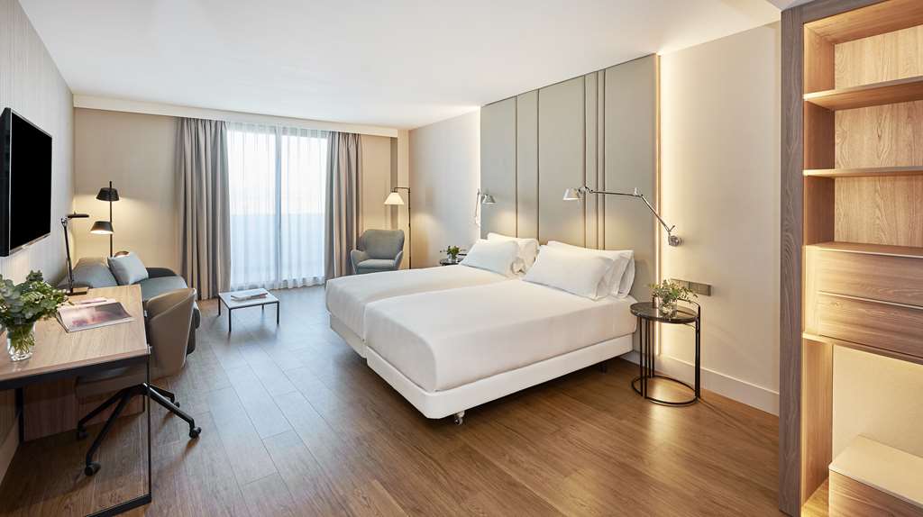 NH ALICANTE-guestroom-Guest Room,On-Site.jpg
