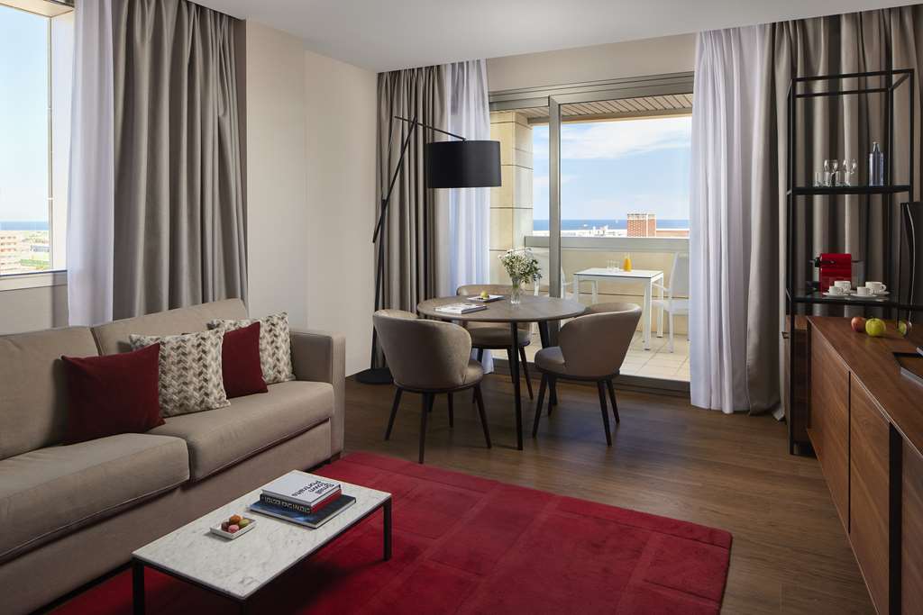 NH ALICANTE-guestroom-Guest Room,Suite,On-Site.jpg