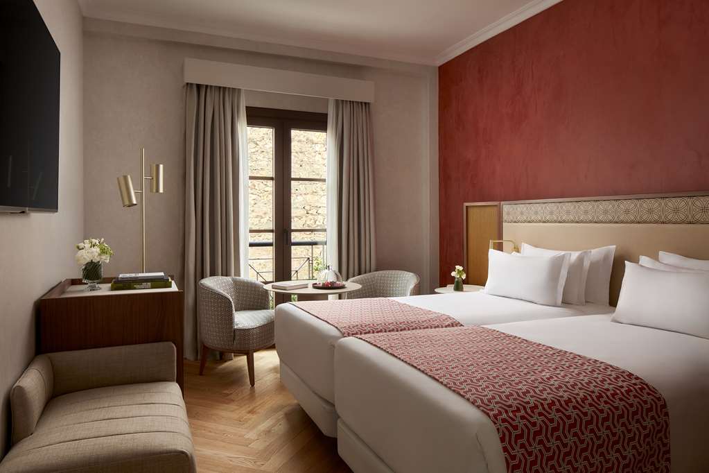NH COLLECTION AMISTAD CORDOBA-guestroom-Guest Room,On-Site.jpg
