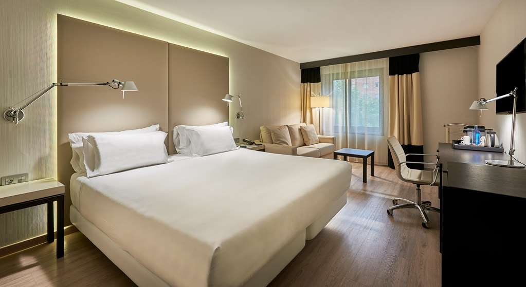 NH LLEIDA PIRINEOS-guestroom-Guest Room,On-Site.jpg