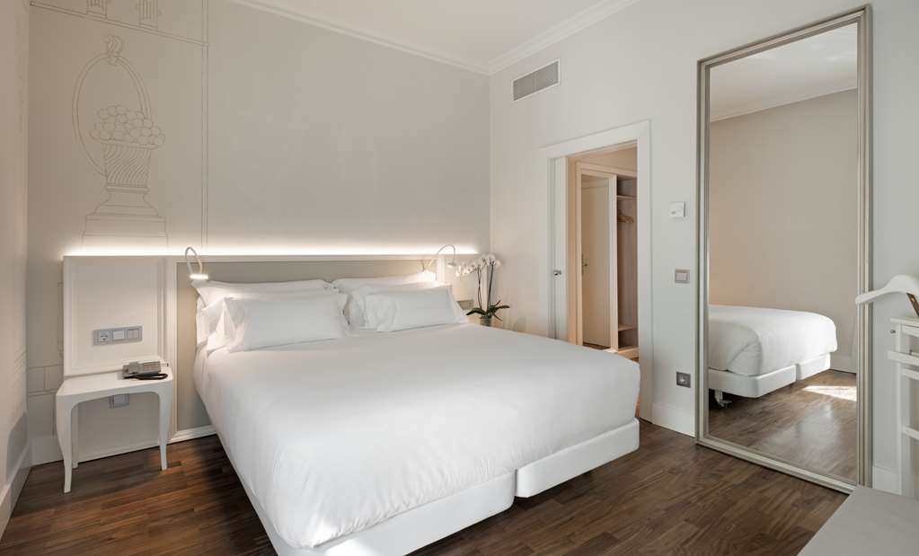 Guest photo