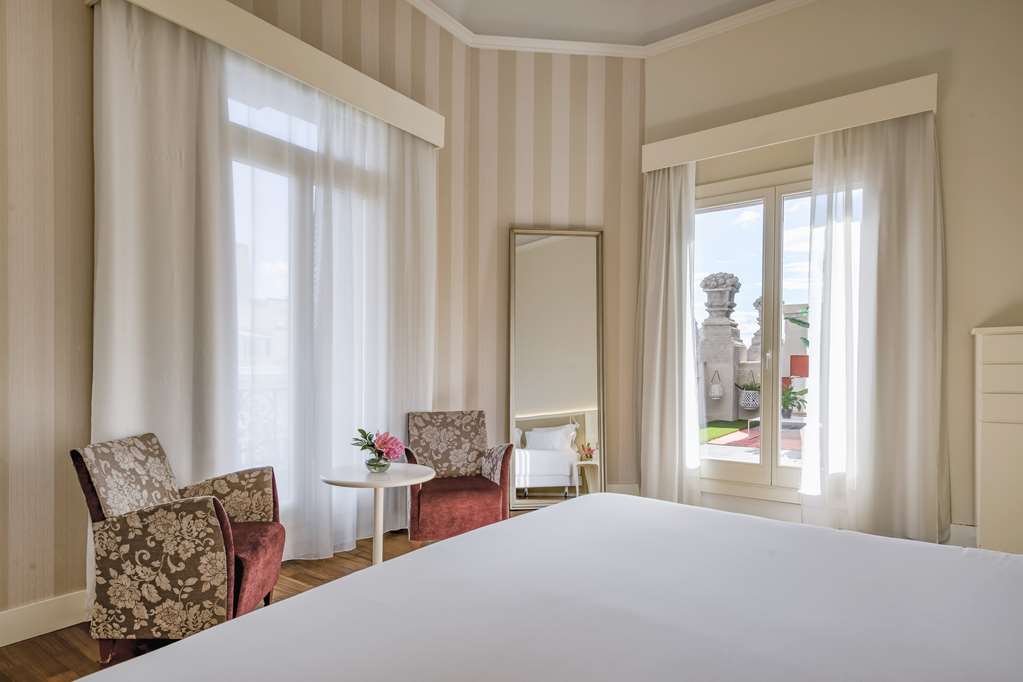 Guest photo