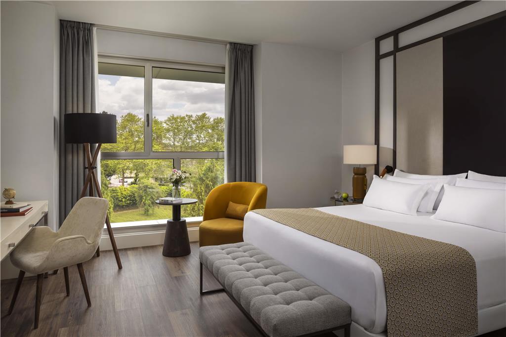 NH COLLECTION SANTIAGO-guestroom-Guest Room,On-Site.jpg