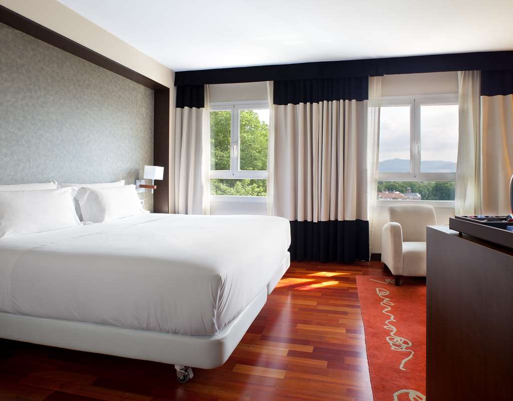 NH CANCILLER AYALA VITORIA-guestroom-Guest Room,On-Site.jpg