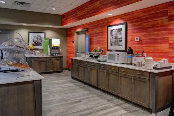 Restaurant - Hampton Inn & Suites Ardmore