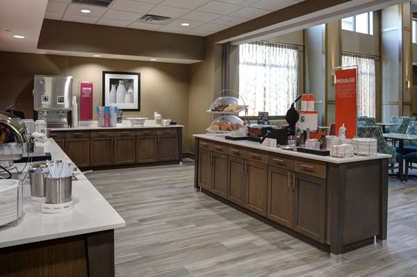 Restaurant - Hampton Inn & Suites Ardmore
