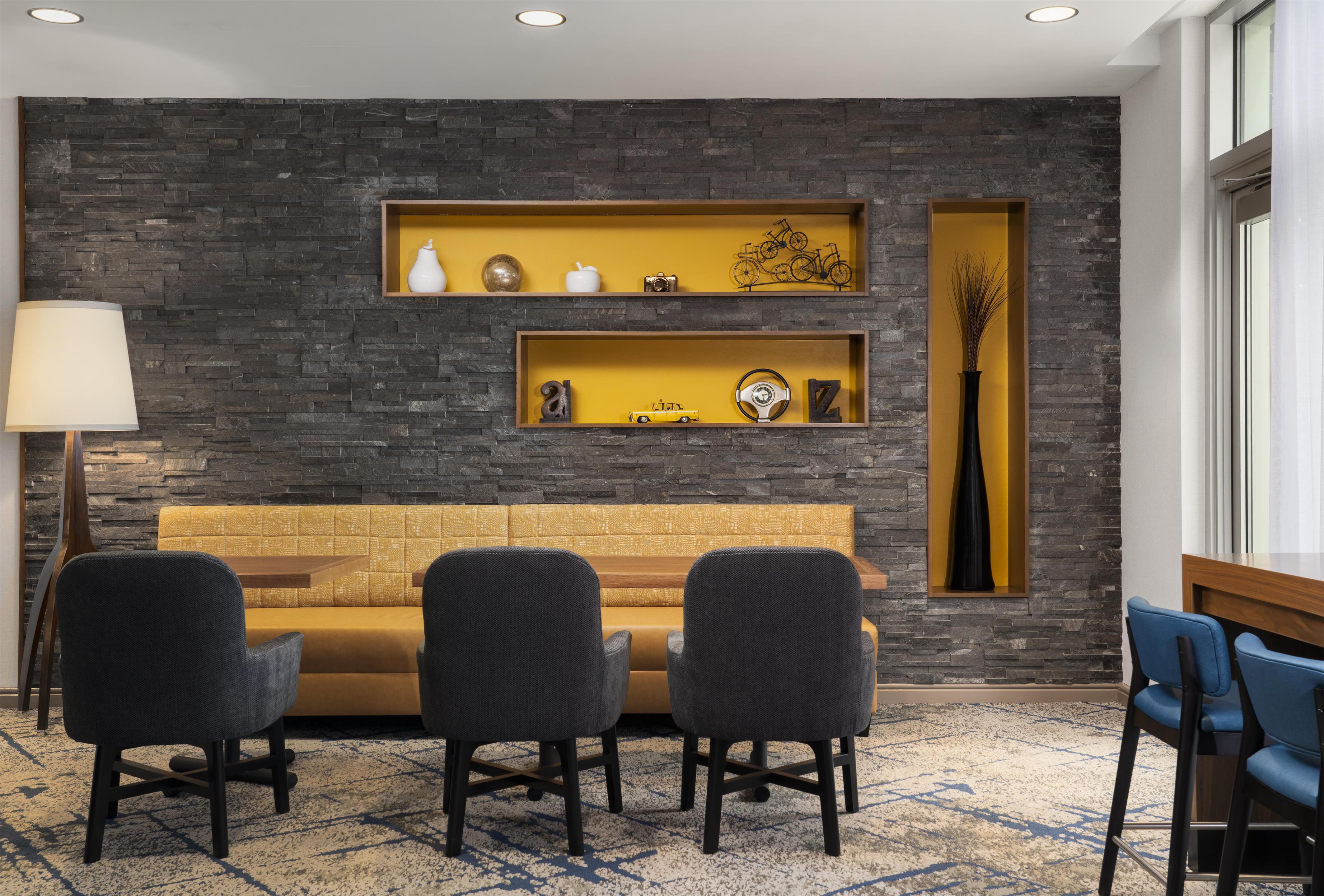Lobby | Homewood Suites by Hilton Boston Brookline-Longwood Medical