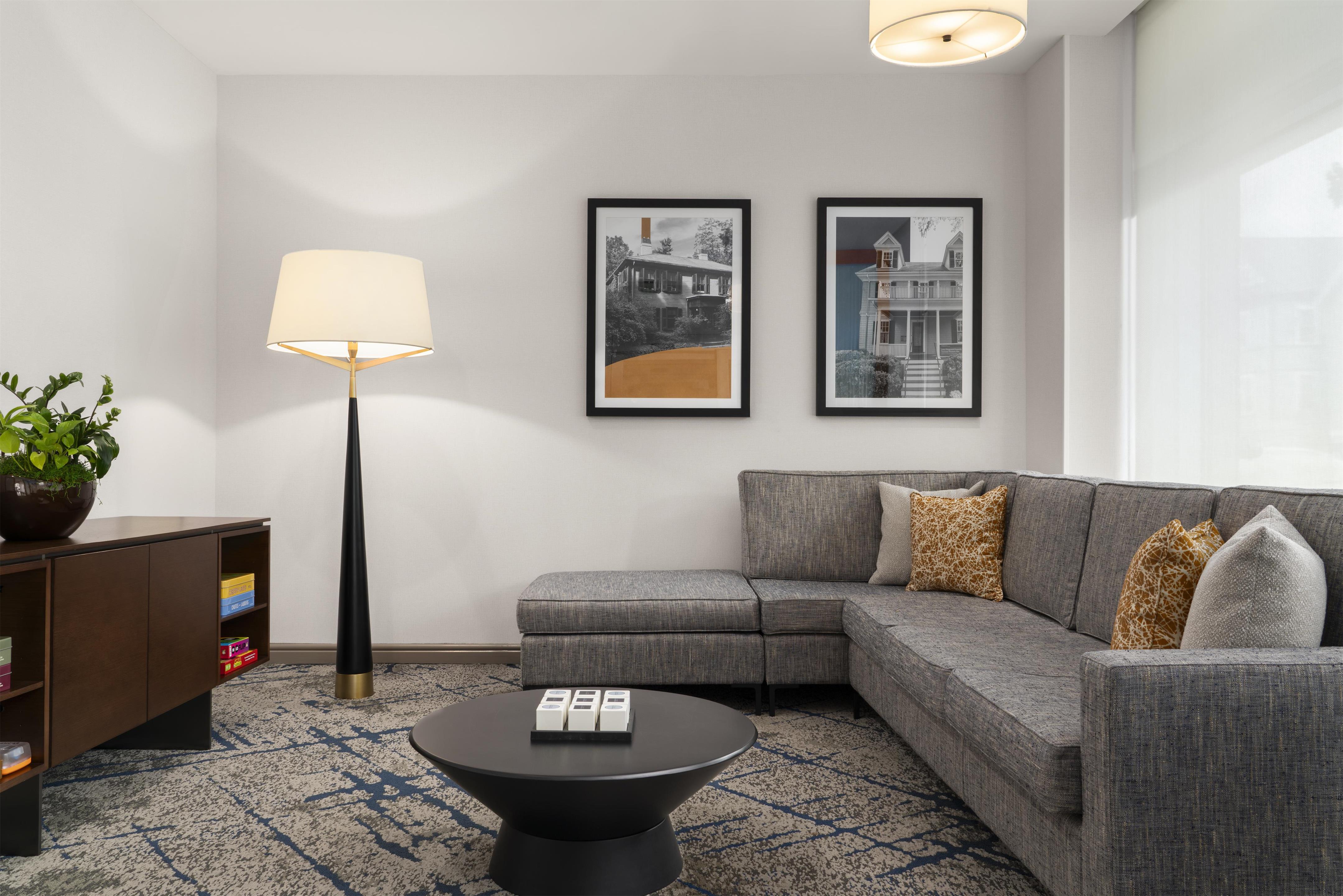 Lobby | Homewood Suites by Hilton Boston Brookline-Longwood Medical
