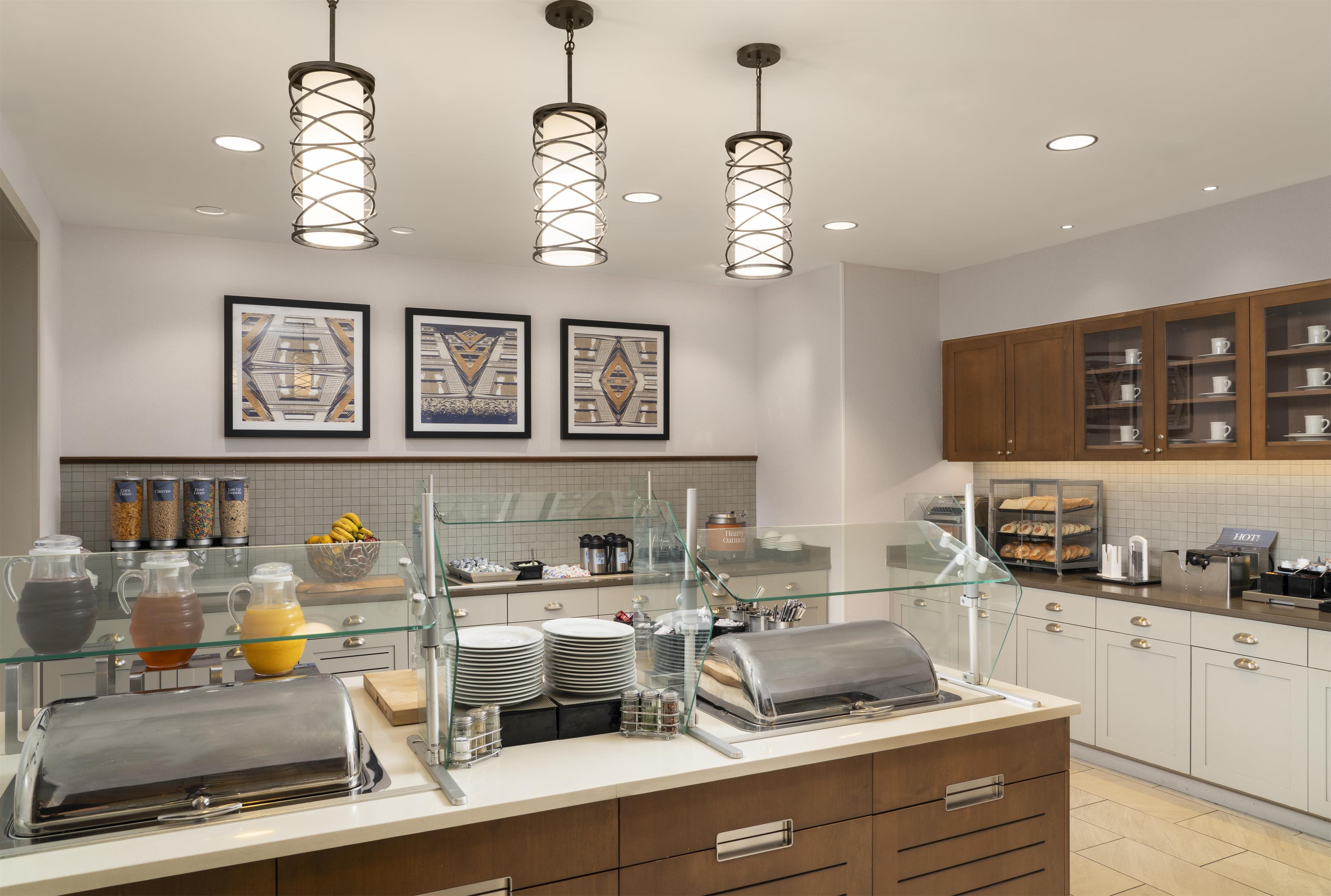 Breakfast Area | Homewood Suites by Hilton Boston Brookline-Longwood Medical