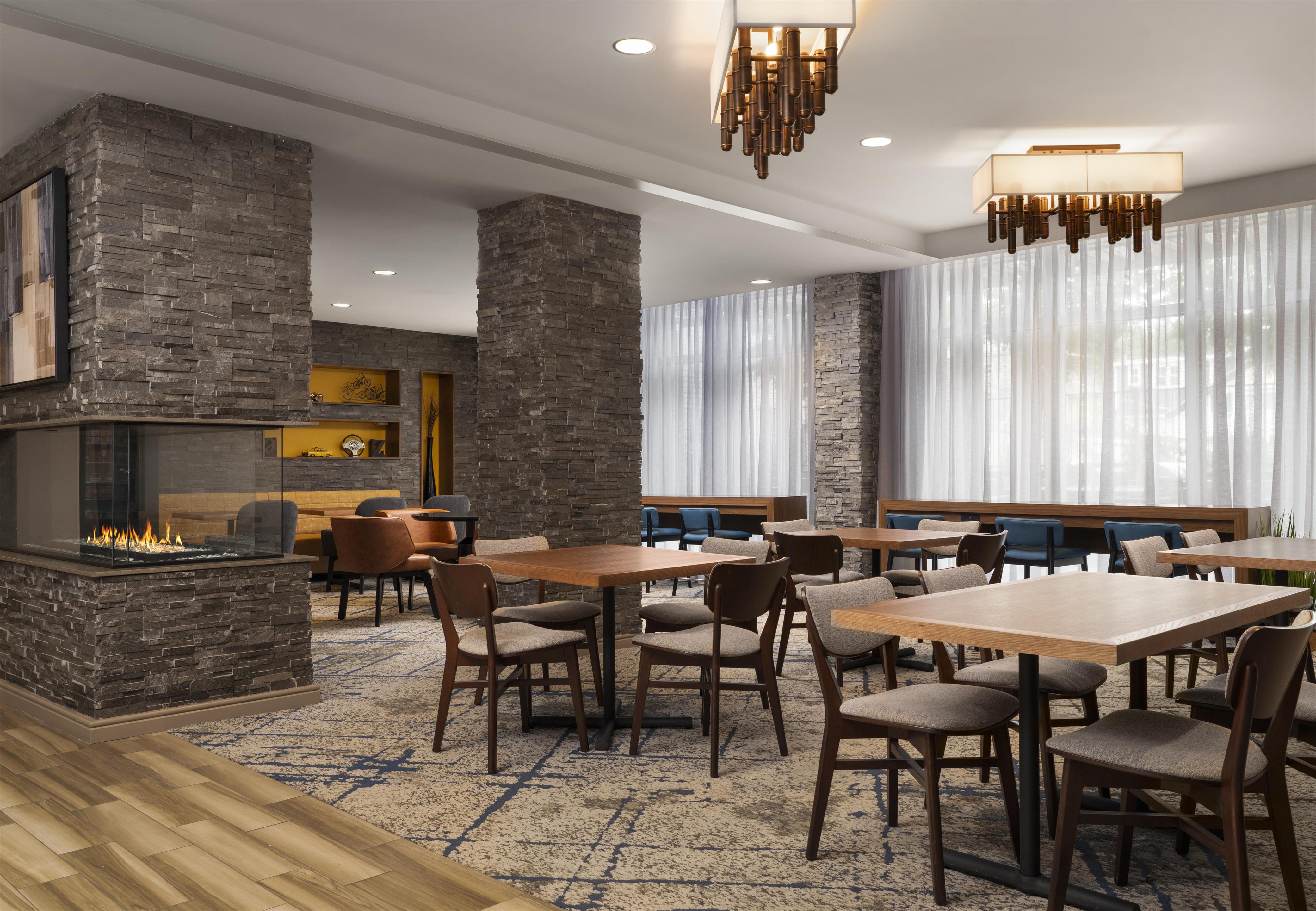 Lobby | Homewood Suites by Hilton Boston Brookline-Longwood Medical