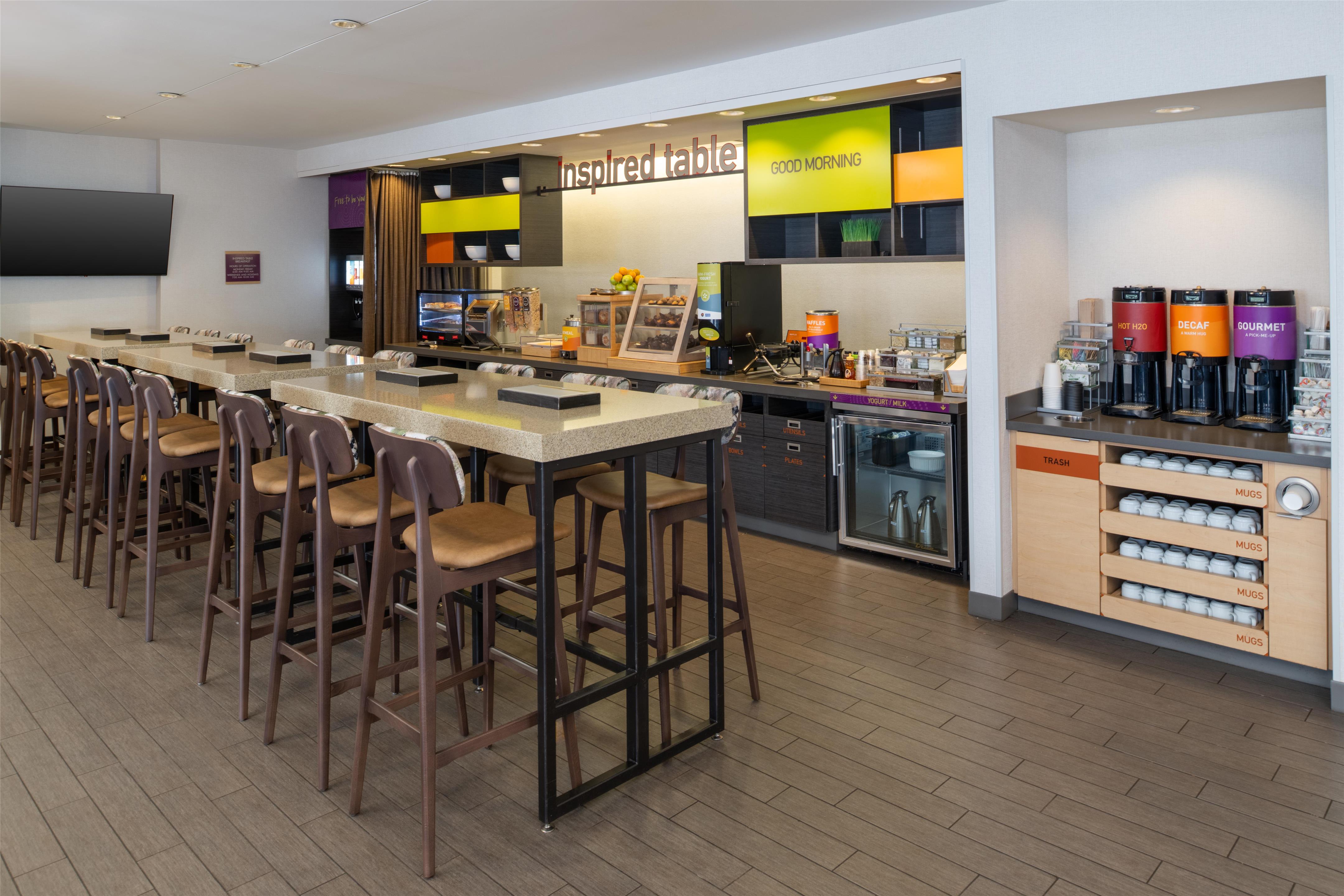 Breakfast Area | Home2 Suites by Hilton Denver Highlands Ranch