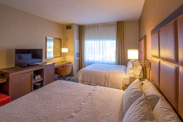  - Hampton Inn Downtown Houston - I-69, Exits 130 & 131