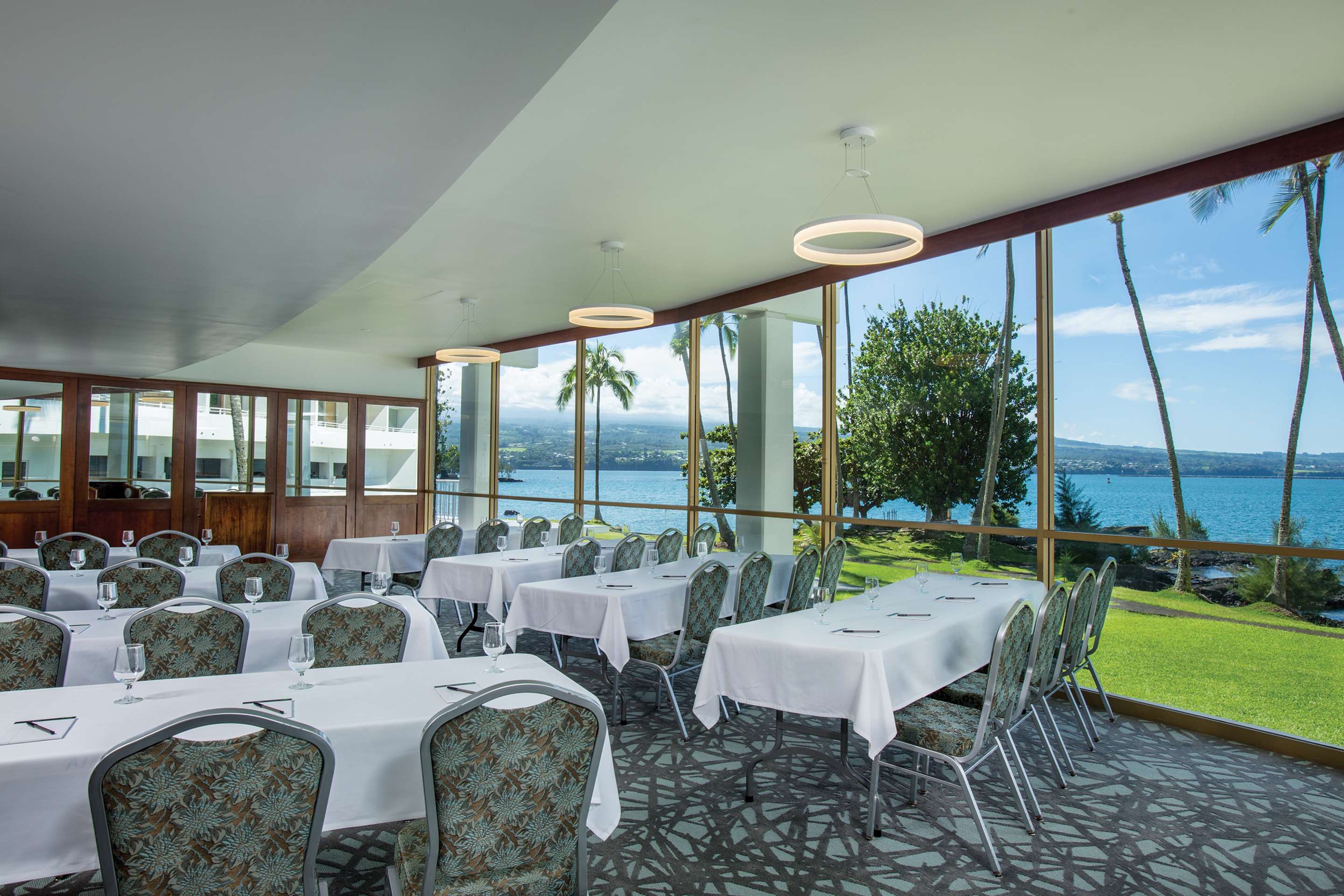 Meeting Room | Grand Naniloa Hotel Hilo - a Doubletree by Hilton