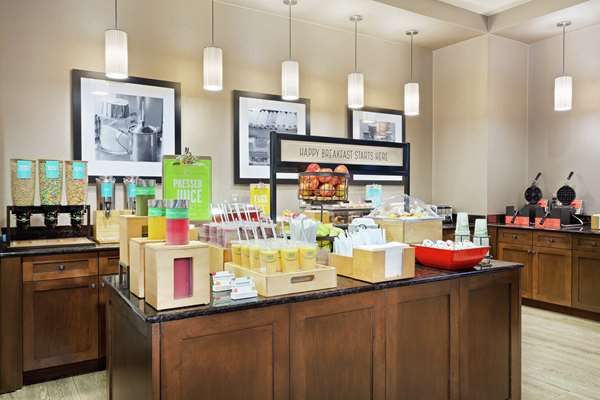 Amenities - Hampton Inn & Suites Downtown Orlando - I-4, Exit 83