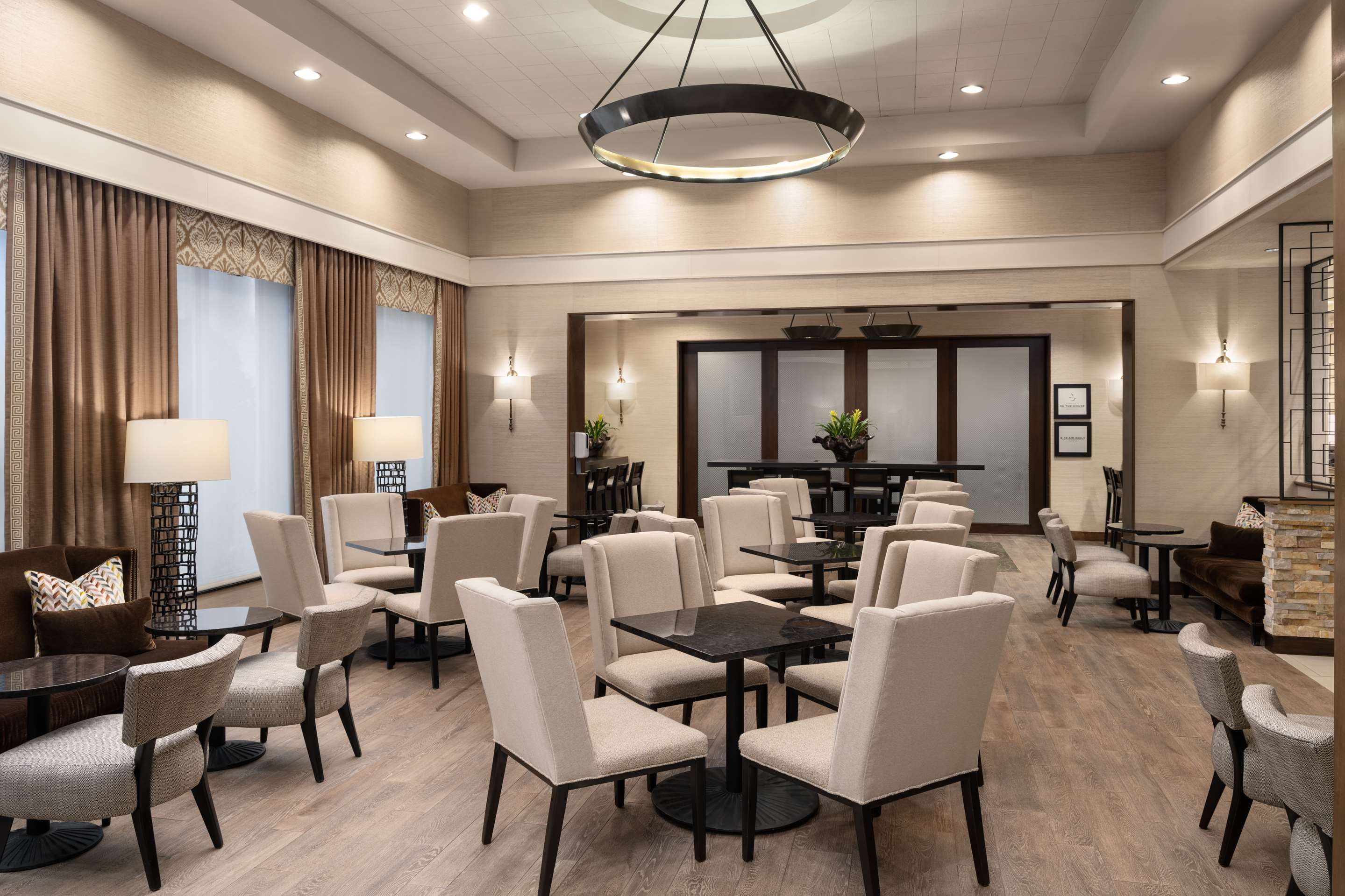 Lobby | Hampton Inn & Suites Orlando/Downtown South - Medical Center