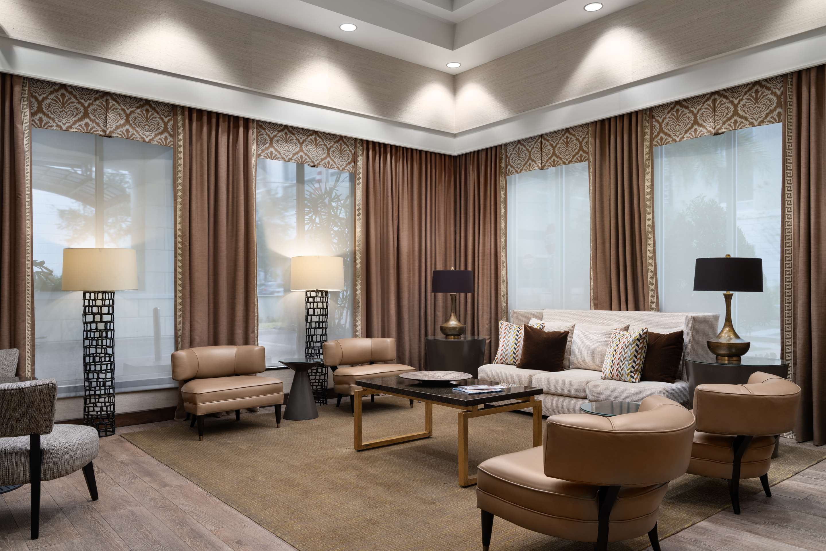 Lobby | Hampton Inn & Suites Orlando/Downtown South - Medical Center