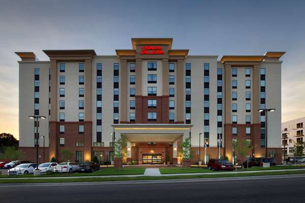Exterior view - Hampton Inn & Suites Falls Church