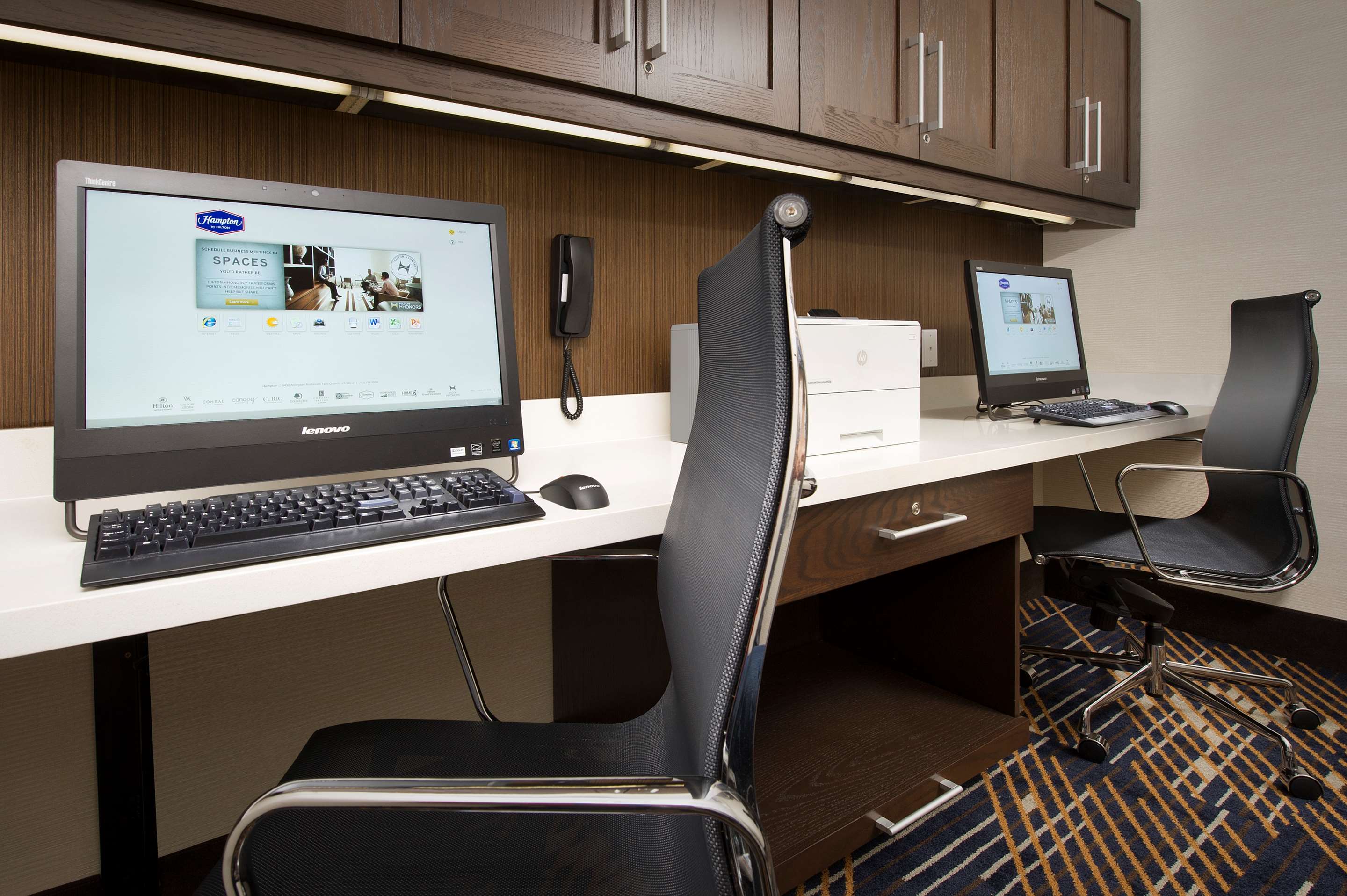 Business Center | Hampton Inn & Suites Falls Church