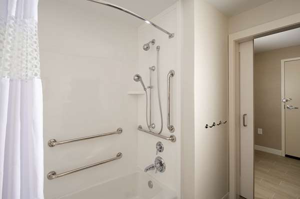  - Hampton Inn & Suites Falls Church