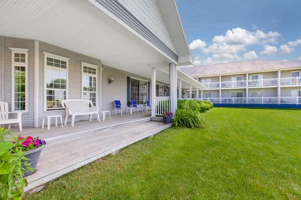 Exterior view - Days Inn Petoskey