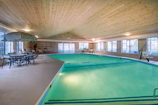 Pool - Days Inn Petoskey