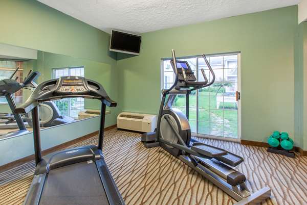 Fitness/ Exercise Room - Days Inn Petoskey