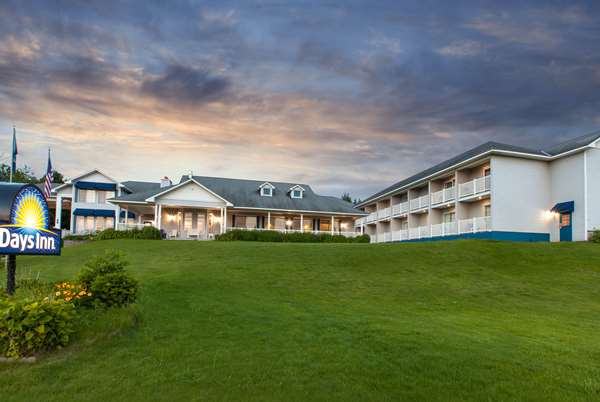 Exterior view - Days Inn Petoskey