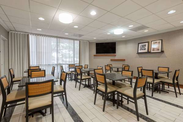 - Wingate by Wyndham Hotel Springfield - I-95 & I-495, Exit 169