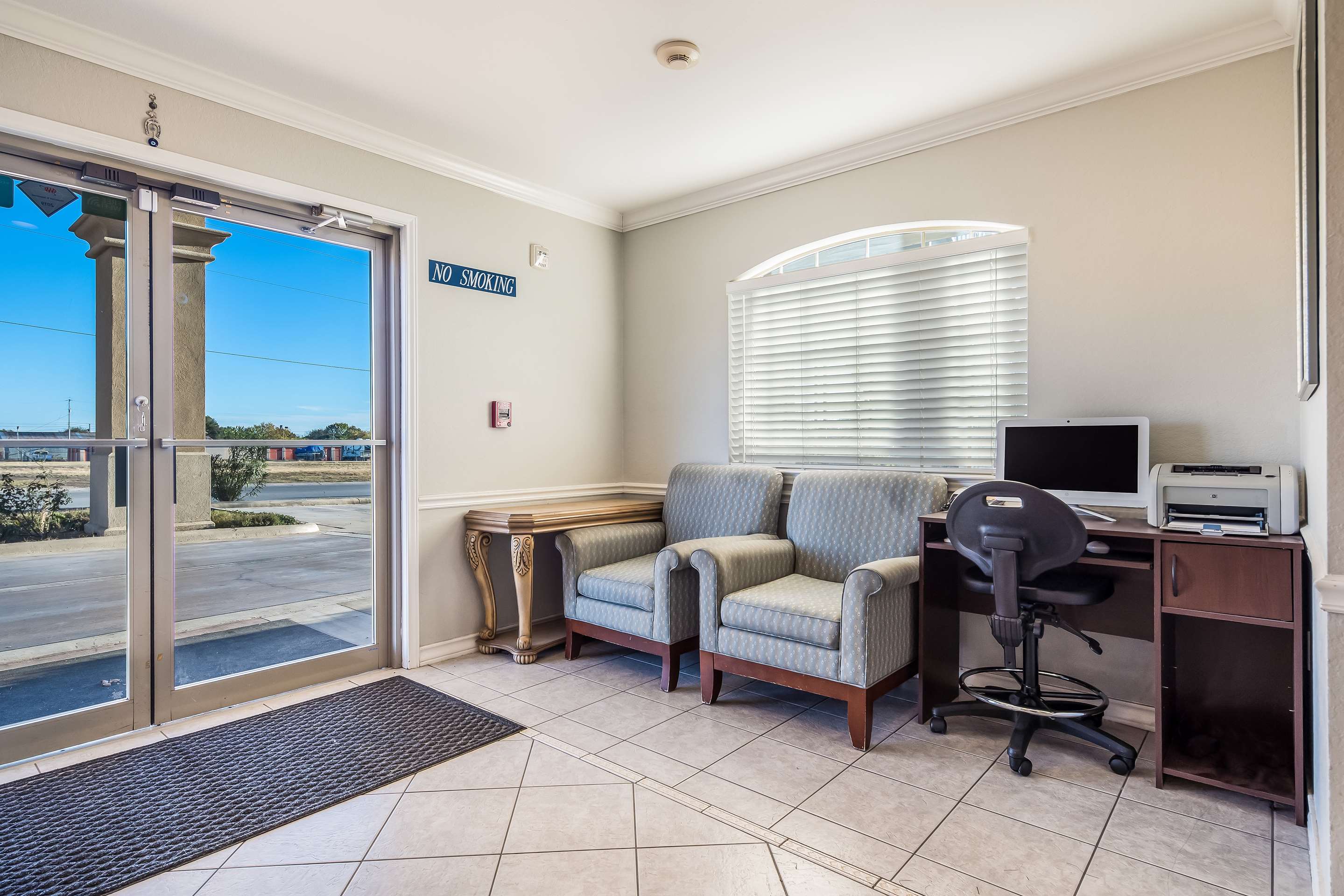 Lobby | Americas Best Value Inn New Braunfels