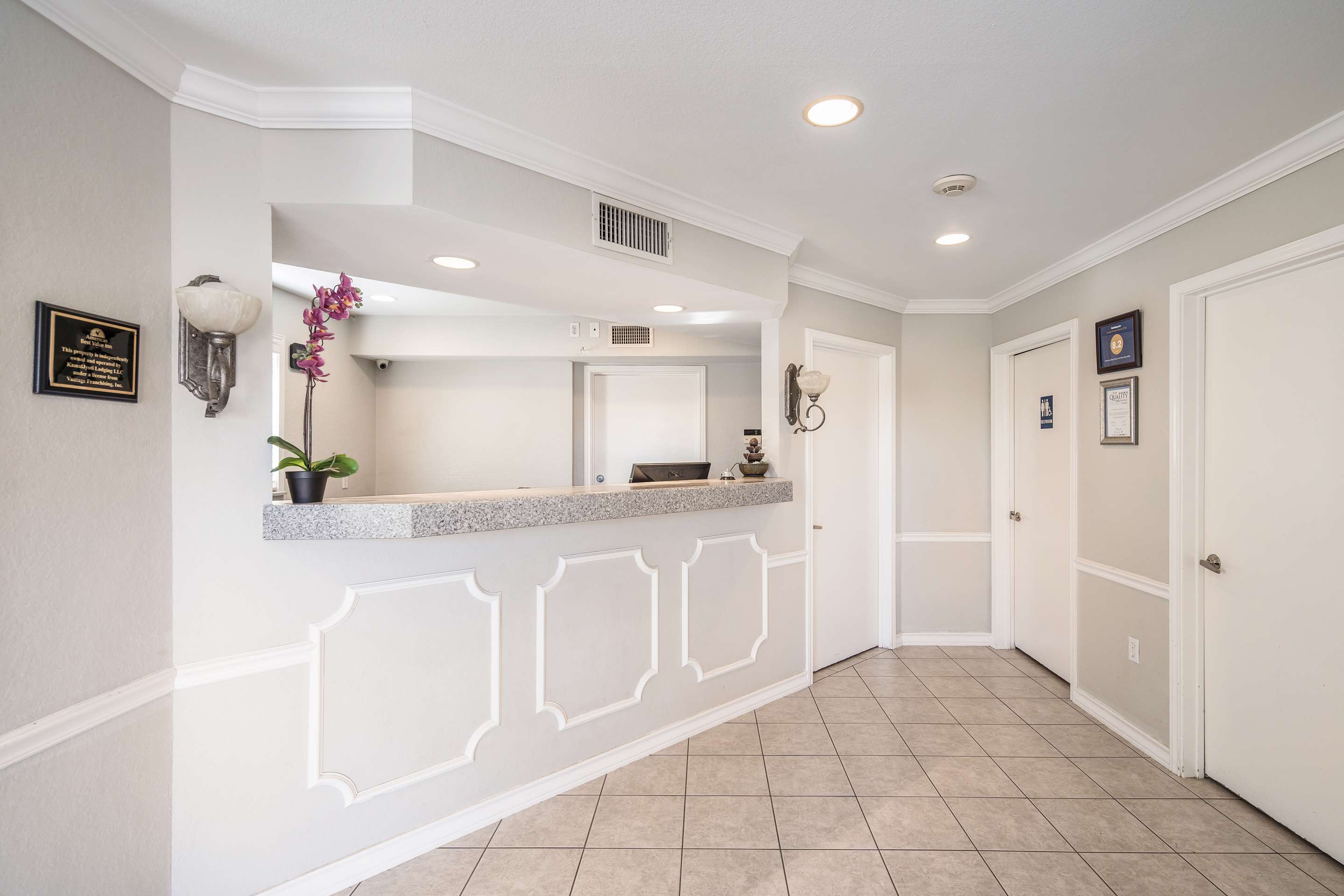 Lobby | Americas Best Value Inn New Braunfels