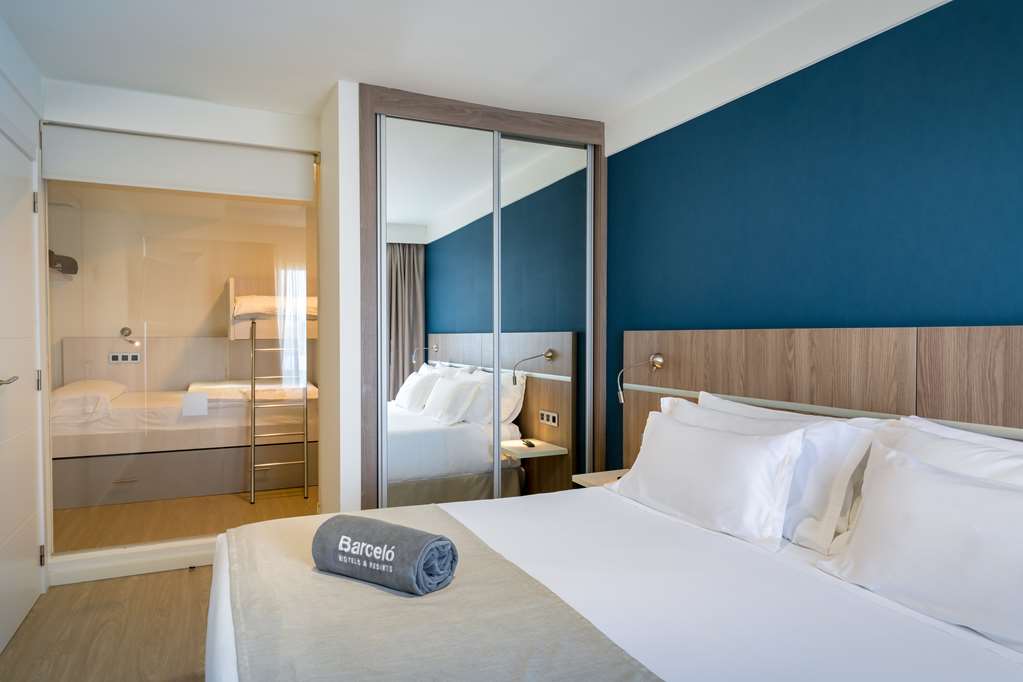 BARCELO FUERTEVENTURA MAR-guestroom-Guest Room,Suite,On-Site.jpg