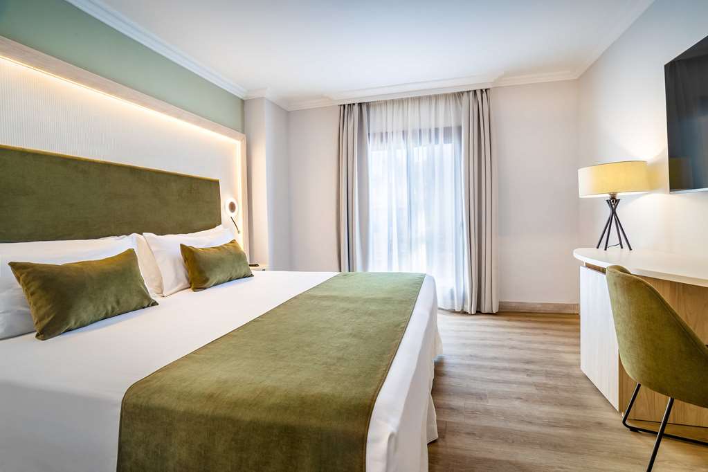 BARCELO ISLA CANELA-guestroom-Guest Room,On-Site.jpg