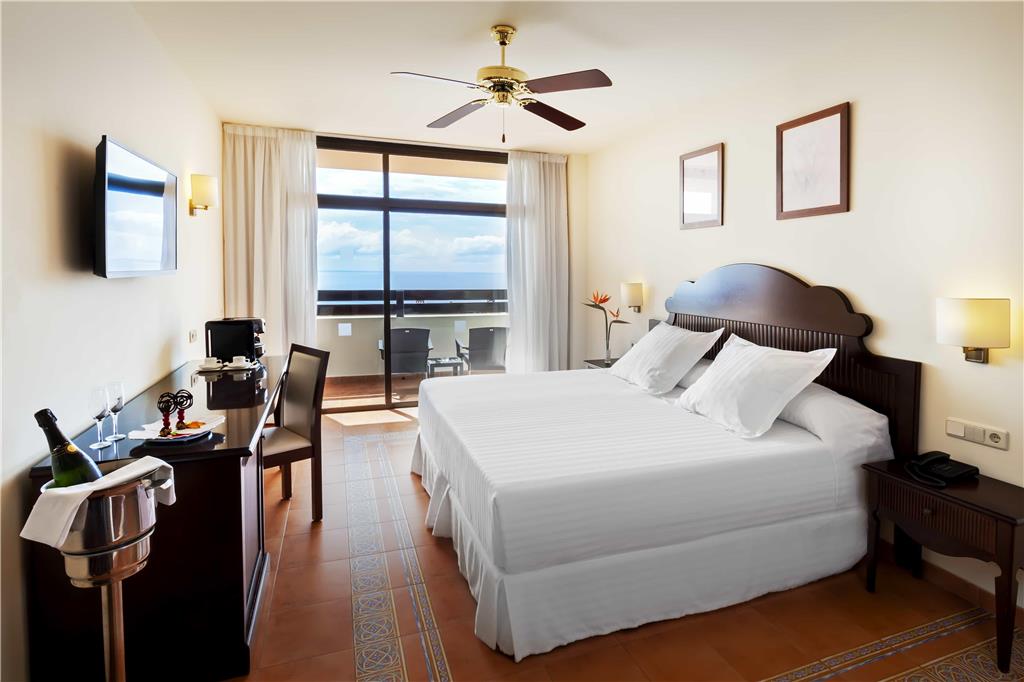 OCCIDENTAL JAND A MAR-guestroom-Guest Room,On-Site.jpg