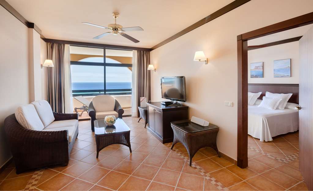 OCCIDENTAL JAND A PLAYA-guestroom-Guest Room,Suite,On-Site.jpg