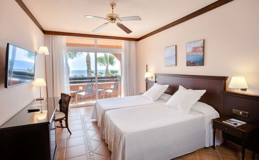 OCCIDENTAL JAND A PLAYA-guestroom-Guest Room,On-Site.jpg
