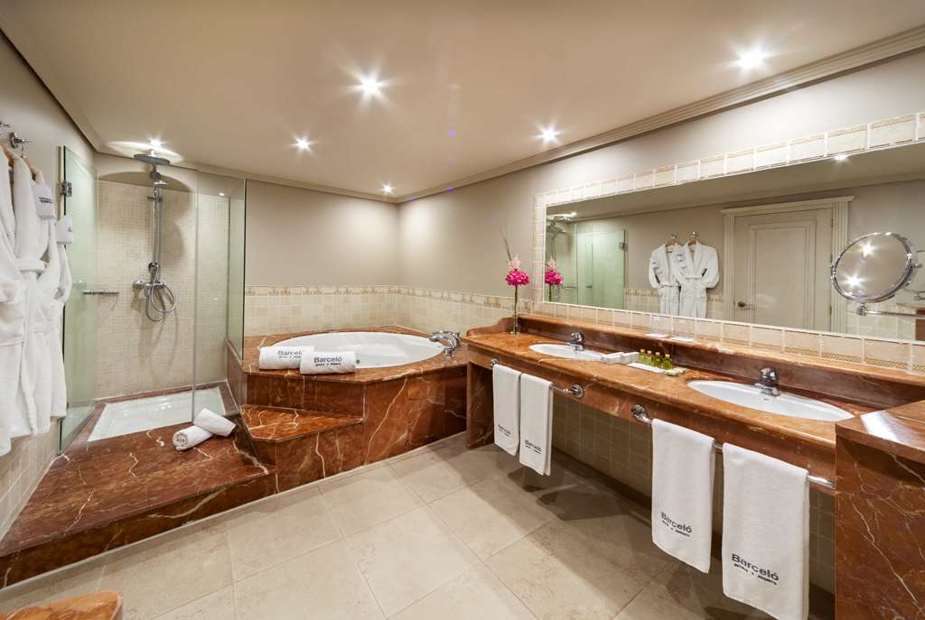 BARCELO MARBELLA-guestroom-Guest Room,Bathroom,Suite,On-Site.jpg