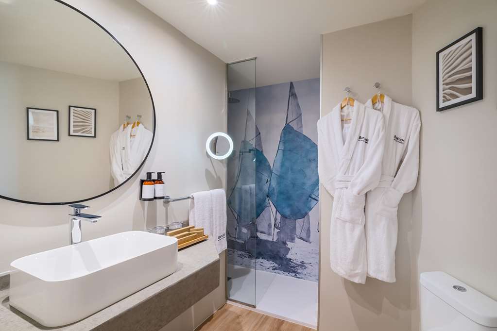 Barcel Margaritas-guestroom-Guest Room,Bathroom,On-Site.jpg
